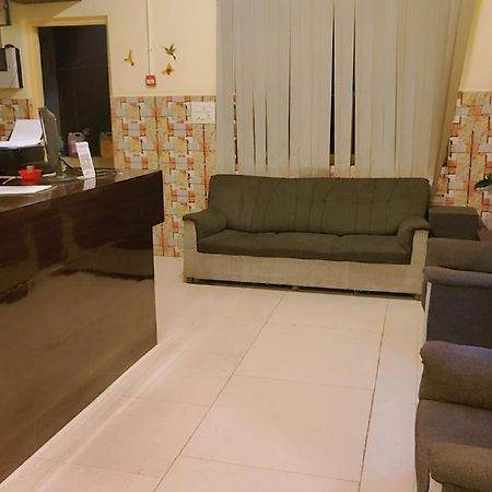 Metro Suites Μπανγκαλόρ Εξωτερικό φωτογραφία